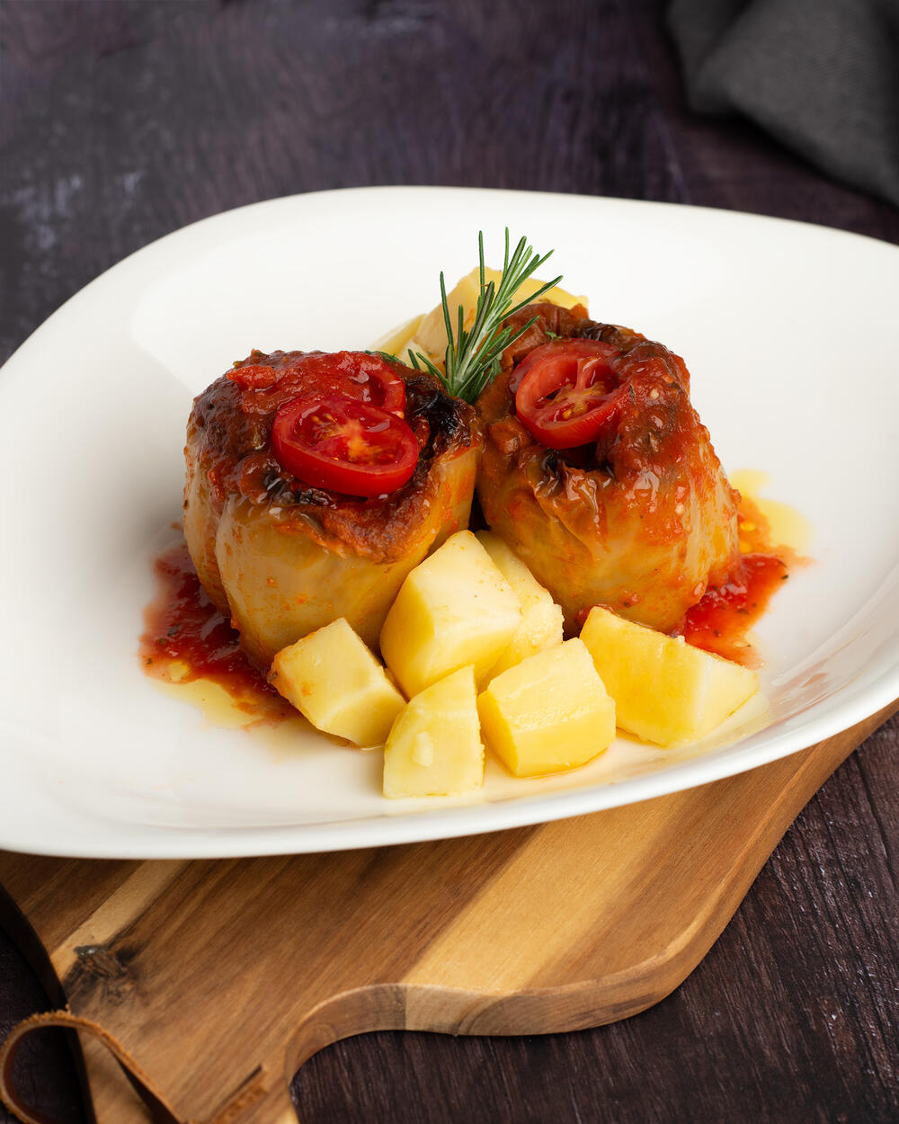 <p>S ponosom vam predstavljamo Voli gastronomsku ponudu koja se ističe po vrhunskom kvalitetu i besprekornom ukusu.</p>