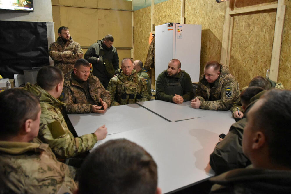 Zalužnji sa ukrajinskim komandantima u Harkovskoj oblasti