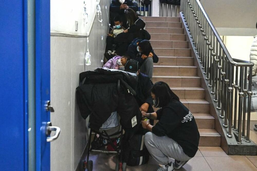 U novembru 2023, kineski nedržavni mediji izvijestili su o pedijatrijskim bolnicama u određenim djelovima Kine koje su preplavljene bolesnom djecom, Foto: Getty Images