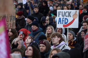 About 150.000 people demonstrated in front of the Reichstag against extreme...