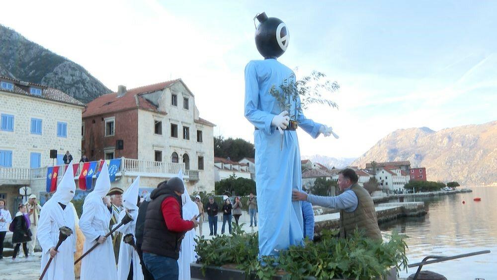 <p>Za kraljicu karnevala proglašena je Tea Grgurević, mještanka naselja Škaljari</p>