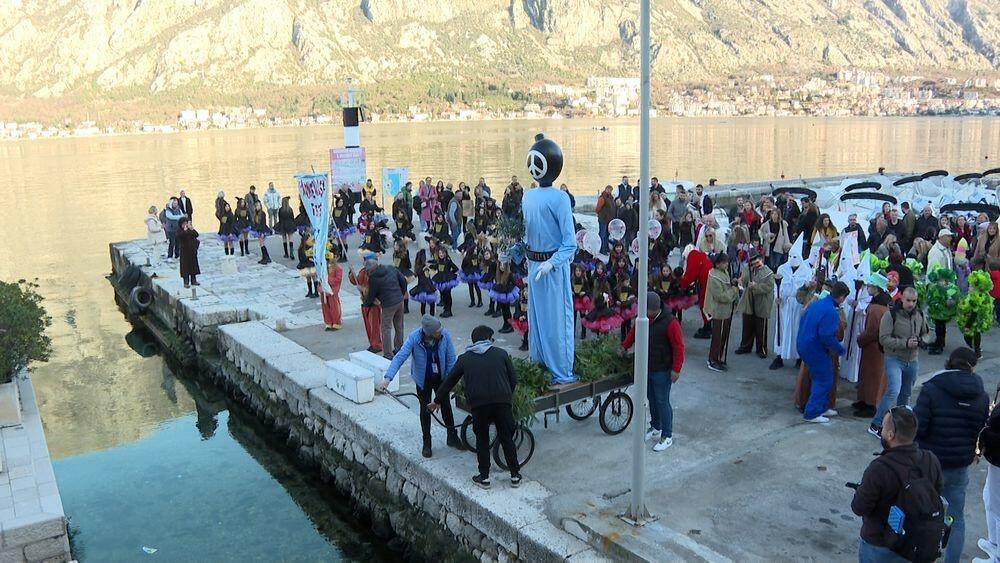 <p>Za kraljicu karnevala proglašena je Tea Grgurević, mještanka naselja Škaljari</p>