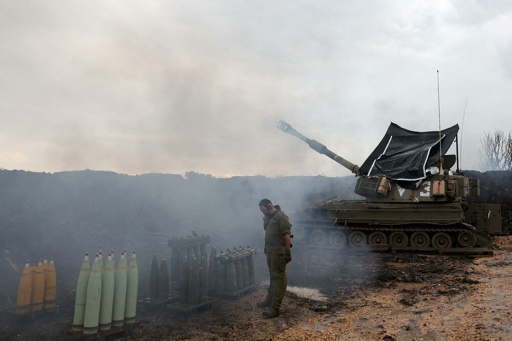Izraelski vojnik u blizini granice s Libanom, Foto: Reuters