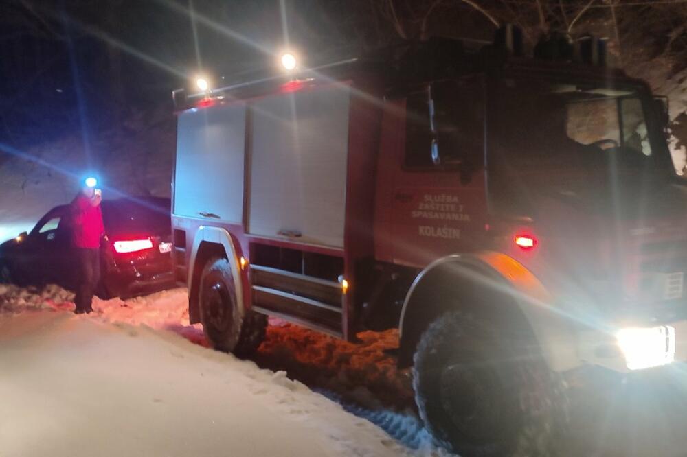 Izvlačenje automobila, Foto: SZS