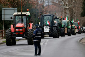 Italijanski poljoprivrednici demonstriraju protiv birokratije i...
