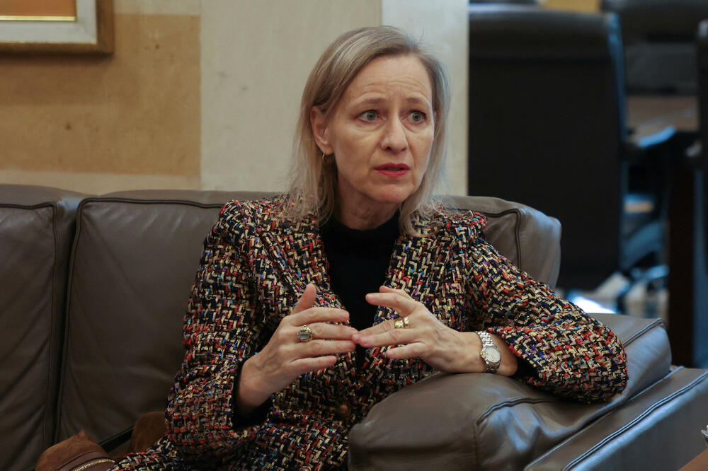 Direktorka za poslove UNRVA u Libanu, Klaus, na sastanku sa libanskim premijerom Mikatijem u Bejrutu, Liban, Foto: Reuters