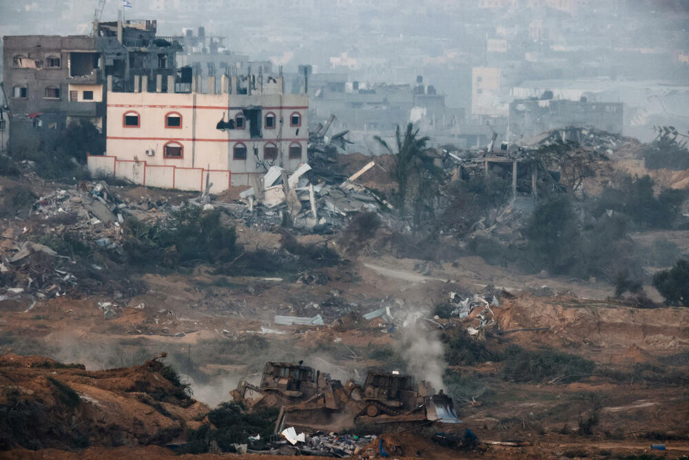 Buldožeri izraelske vojske u centralnom dijelu Gaze