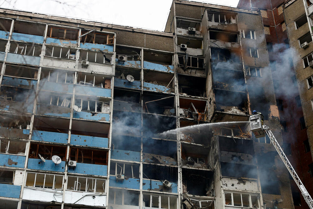 Zgrada oštećena u napadu na Kijev