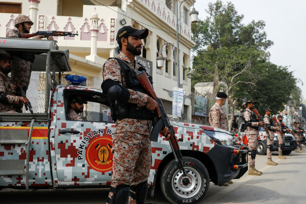 Vojnici drže stražu uoči izbora u Pakistanu, Foto: REUTERS