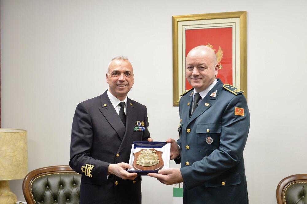 <p>Mornari dvije zemlje uvježbavali navigacione, komunikacione, komandne i druge pomorske procedure, razmijenivši znanja i iskustva</p>