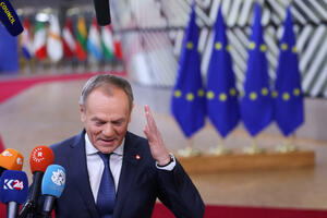 Tusk: Reagan is rolling over in his grave