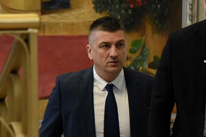 Delayed review of the indictment against Božović and others: Lawyer...