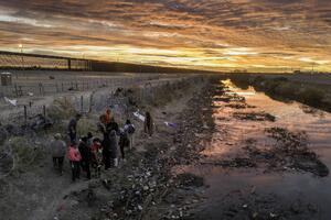Migrantska kriza izaziva glavobolju Bajdenu: Tri razloga zašto...