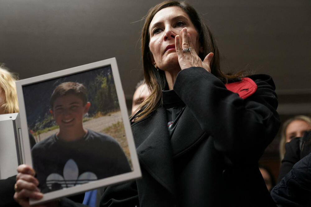 Majka Nejta Bronstina iz Čikaga koji je počinio samoubistvo zbog maltretiranja na Snepčetu, Foto: Rojters