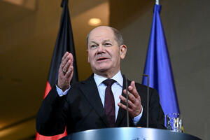 Scholz: Europe must continue to increase aid to Ukraine despite...