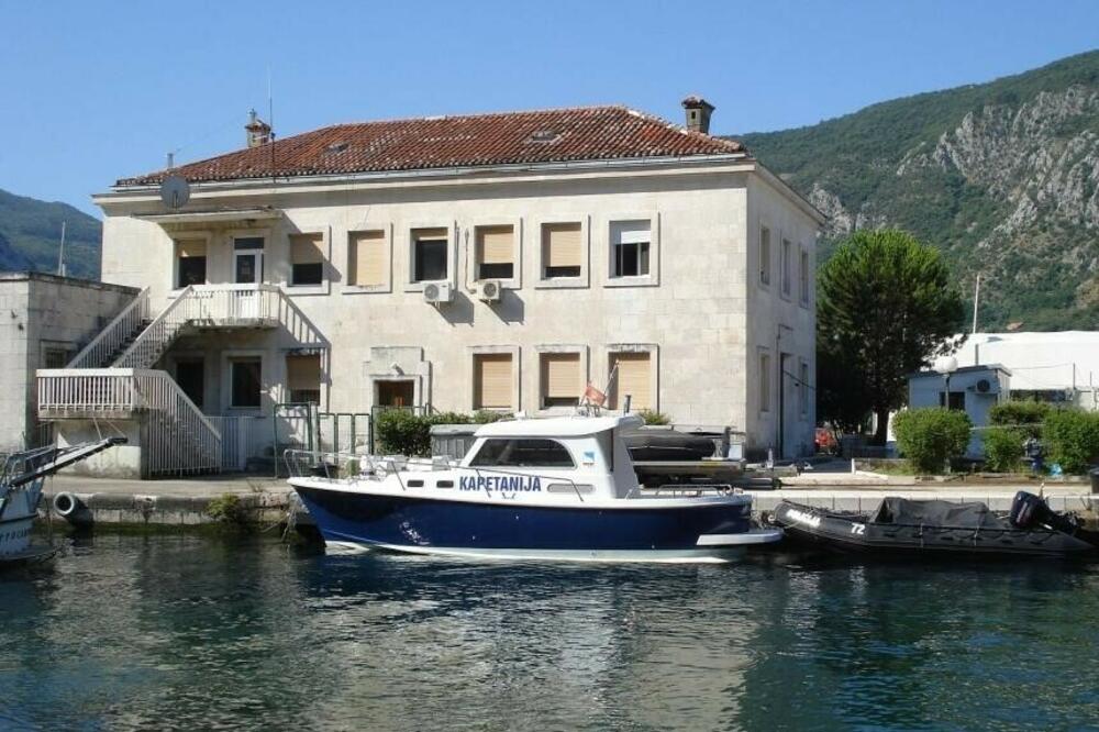 Zgrada Lučke kapetanije u Kotoru, Foto: Siniša Luković