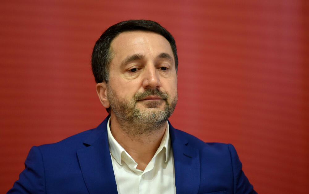 <p>Radunović je pohvalio rad selektora Dejana Ivanovića i Slađana Mikulića, kao i podršku i doprinos ostalih članova selektorskog tima u Tbilisiju</p>