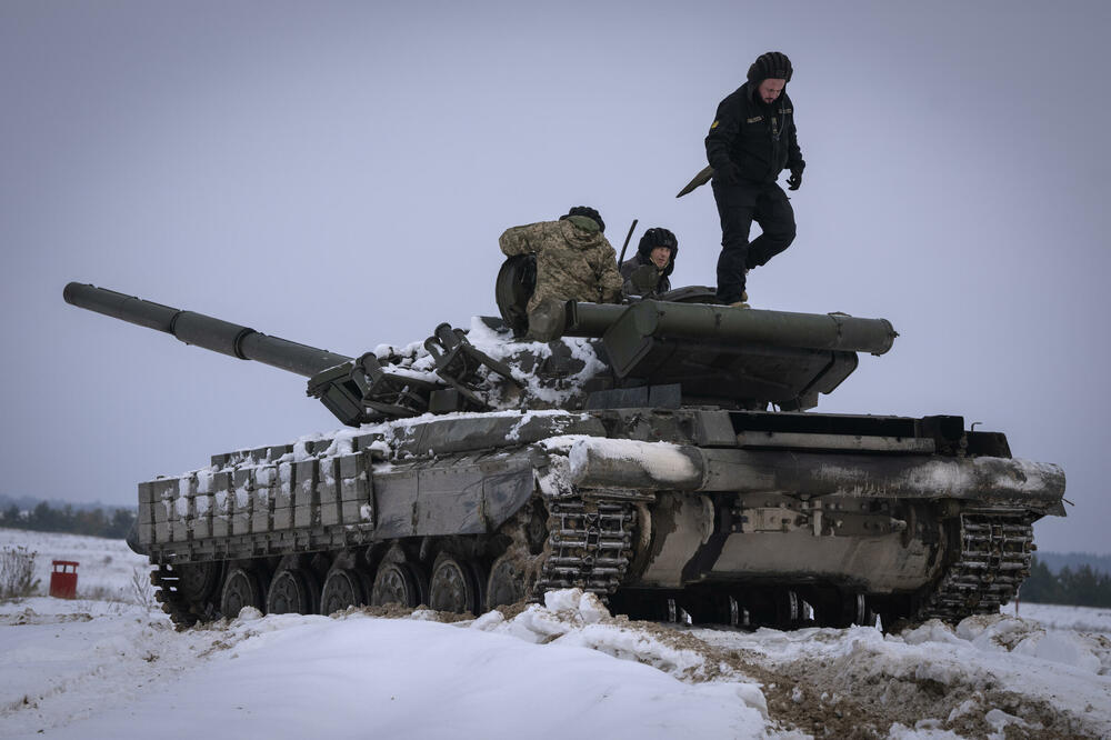 Ukrajinski vojnici tokom vojne vježbe u decembru prošle godine, Foto: Beta/AP