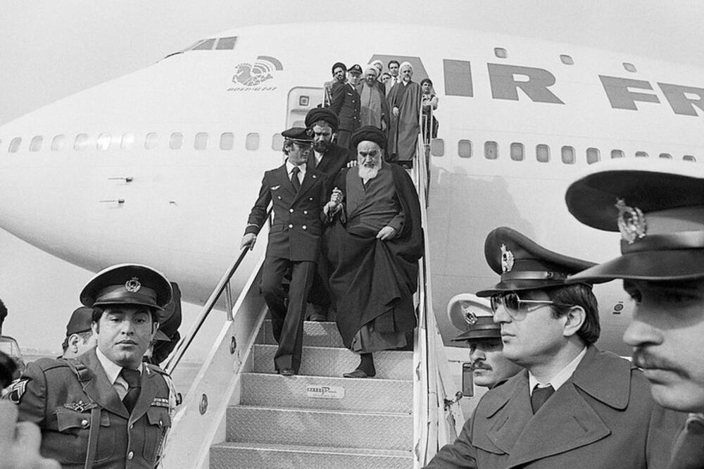 Ajatolah Ruholah Homeini vratio se u Iran 1979. poslije 15 godina izgnanstva, Foto: Getty Images