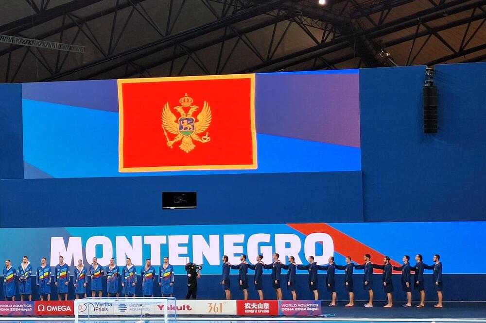 Vaterpolisti Crne Gore pred jedan od mečeva na SP u Dohi, Foto: MTB-PHOTO