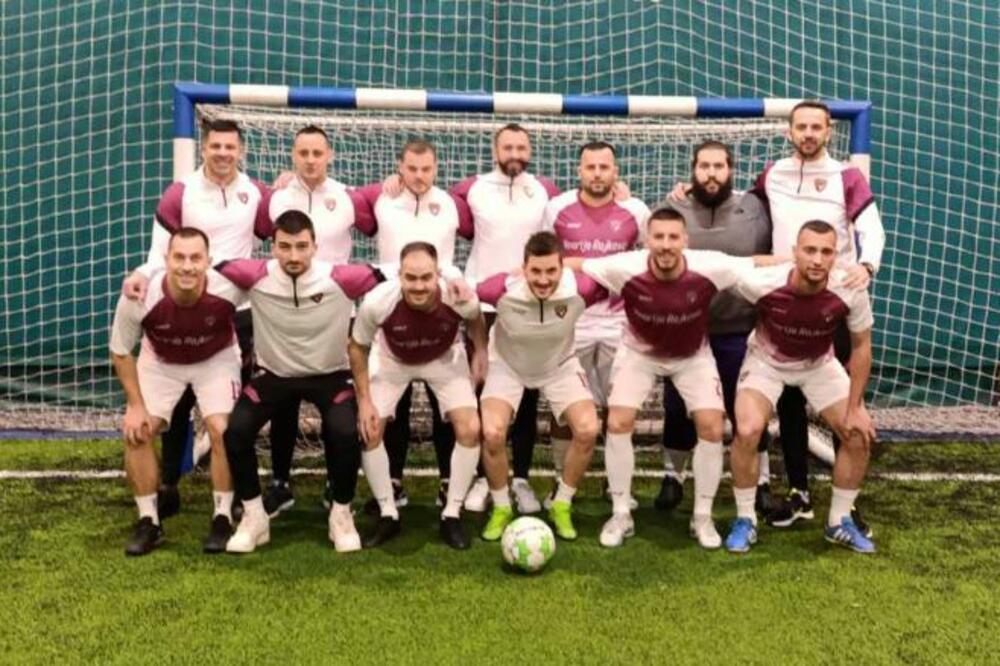 Stupovi su bez mnogo problema savldali Lažnu devetku, Foto: Prva crnogorska minifudbal liga