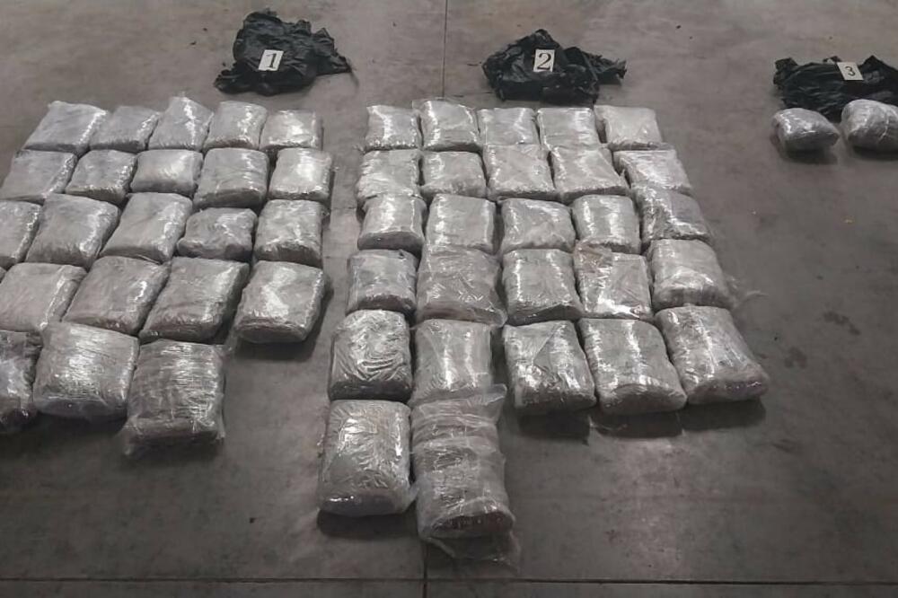 Pronađena pakovanja, Foto: Uprava policije