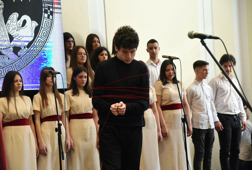 <p>Direktorica obrazovne ustanove Biljana Vučurović kazala da gimnazija bavi gorućim problemom društva i da radi i na prevenciji vršnjačkog nasilja</p>