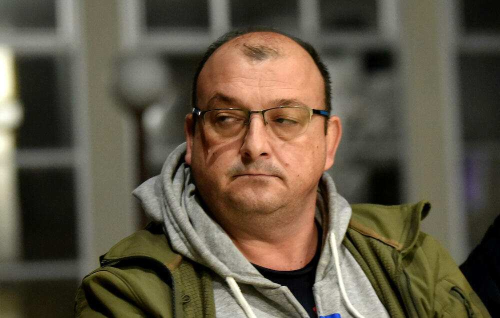 <p>Advokat Zoran Piperović potvrdio da je Mijajlović lišen slobode, nezvanični izvori tvrde da je u pitanju istraga o švercu cigareta</p>