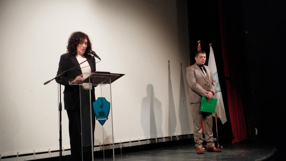 <p>U filmu su, pored izvođenja igara u tradicionalnim nošnjama prikazane svakodnevne aktivnosti članova KUD-a Mijat Mašković, koje se sprovode tokom Etno kampa dr Zlata Manojlović</p>