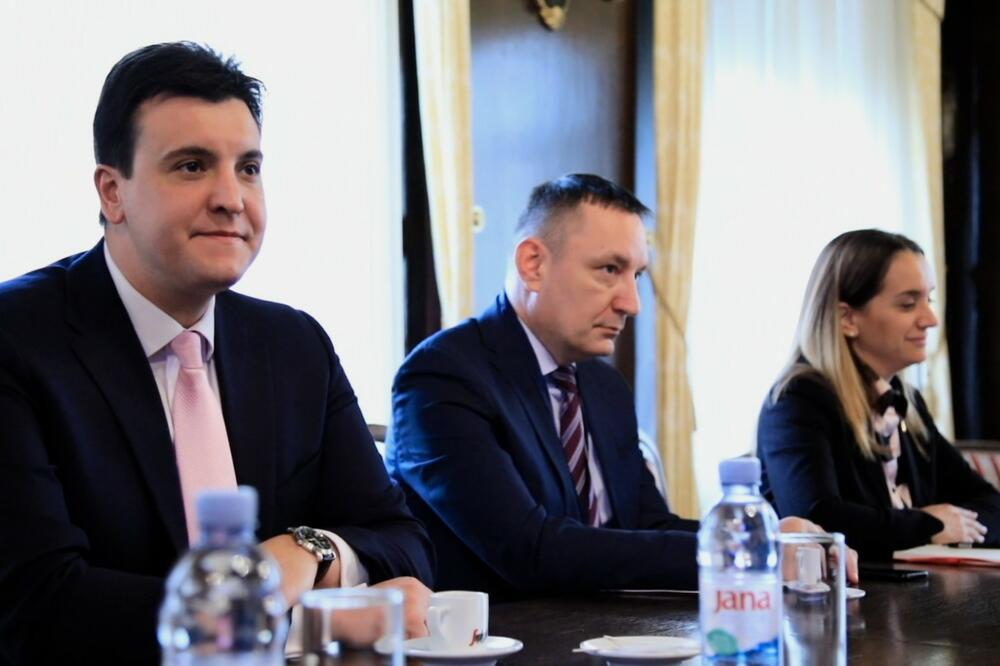 Milović sa predstavnicima USKOK-a, Foto: Ministarstvo pravde