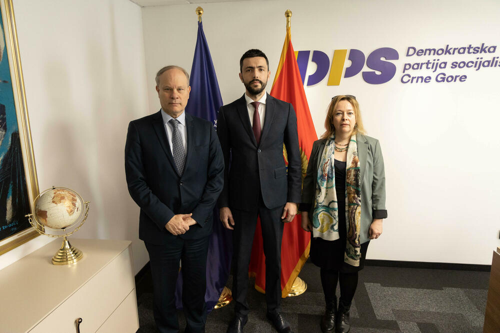 Sa sastanka, Foto: Demokratska partija socijalista