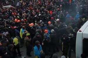 Demonstrations in Kiev ten years ago: Snipers lurking,...