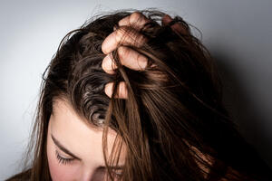 Masna kosa: Je li rješenje prati je svaki dan?