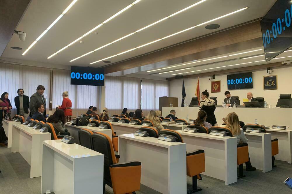 Sjednica SO Budva na čijem dnevnom redu je izbor Jasne Dokić prekinuta je 16. februara, Foto: Vuk Lajović