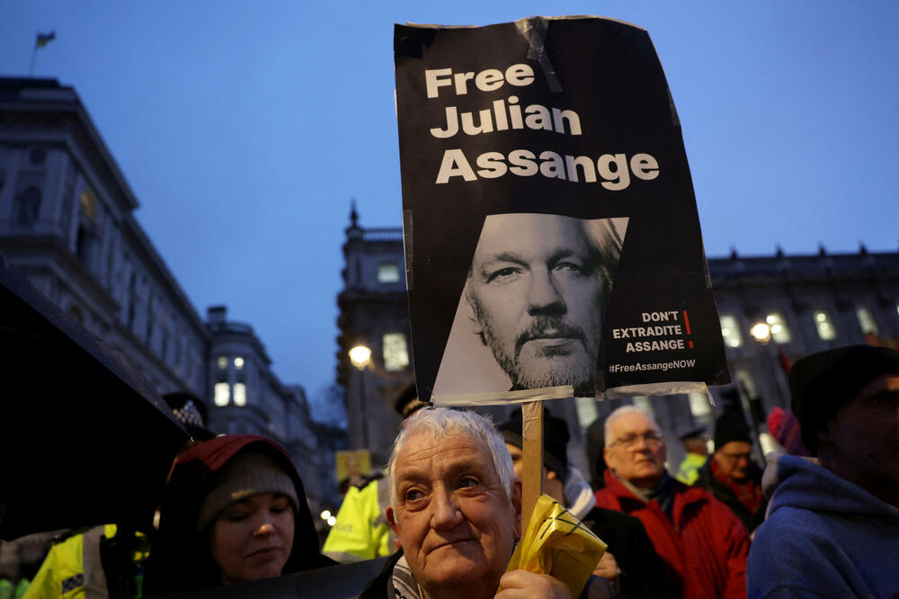 Pristalice Asanža u Londonu, Foto: Reuters
