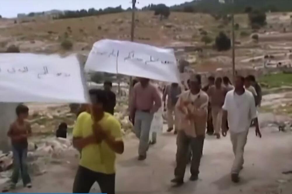 Scena iz filma „Nema druge zemlje“, koji je režirao palestinsko-izraelski kolektiv i koji je prikazan na Međunarodnom filmskom festivalu u Berlinu, Foto: Printscreen YouTube