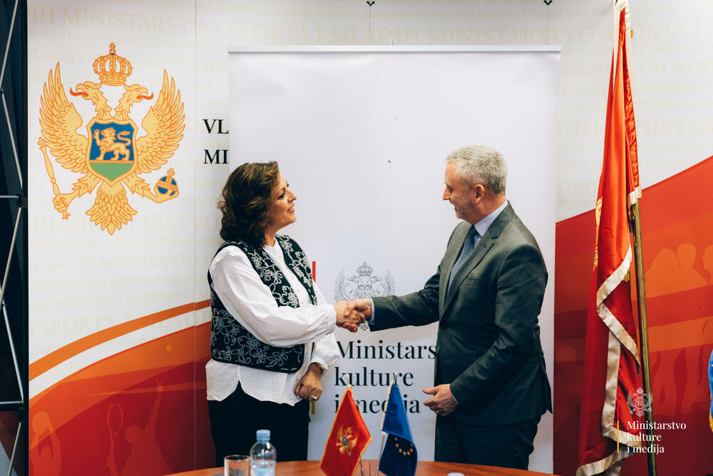 Majkl Miler, Tamara Vujović