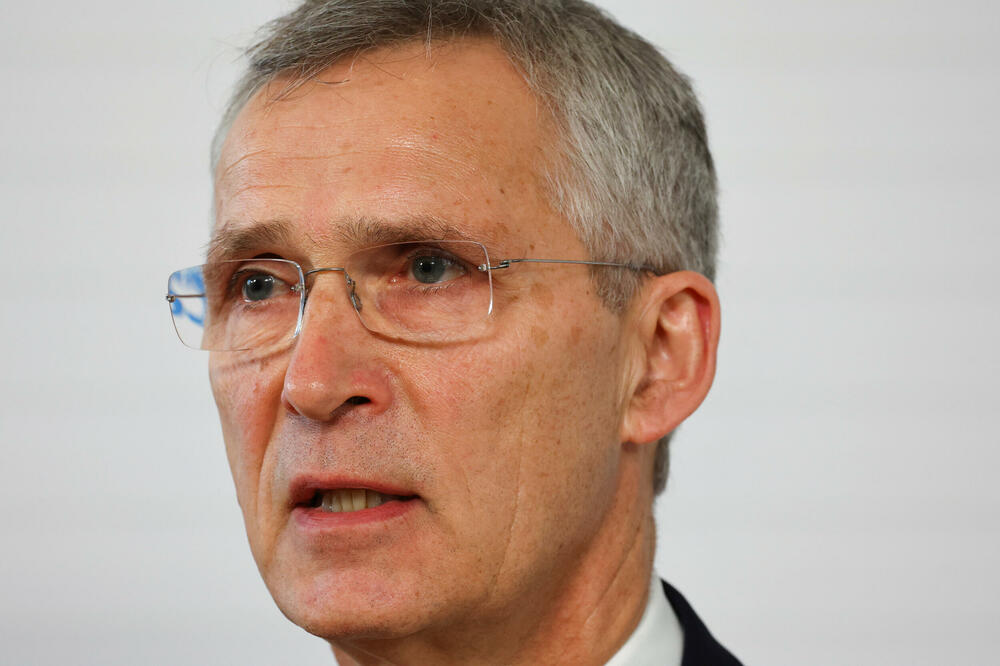 Jens Stoltenberg na konferenciji za novinare sa Ursulom fon der Lajen tokom Minhenske bezbjednosne konferencije, u Minhenu, Njemačka (16. februara), Foto: Reuters