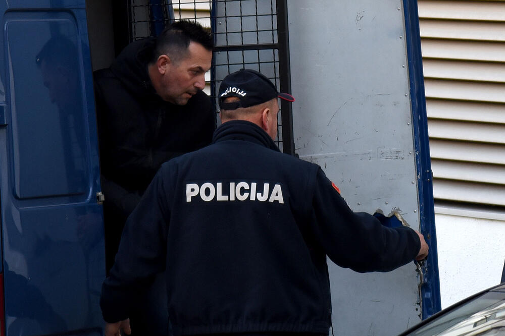 Mijajlovića dovode na saslušanje, Foto: Luka Zekovic