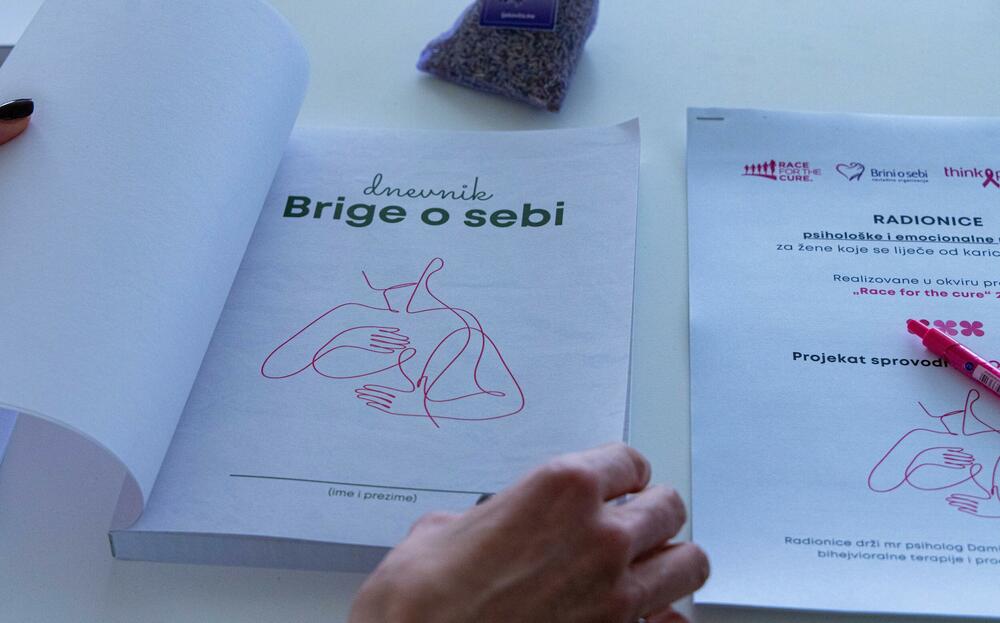 <p>Iz NVO "Brini o sebi" su saopštili da se radionice održavaju jednom sedmično na Institutu za onkolgiju Kliničkog centra Crne Gore, dok se jedan ciklus sastoji od pet radionica</p>