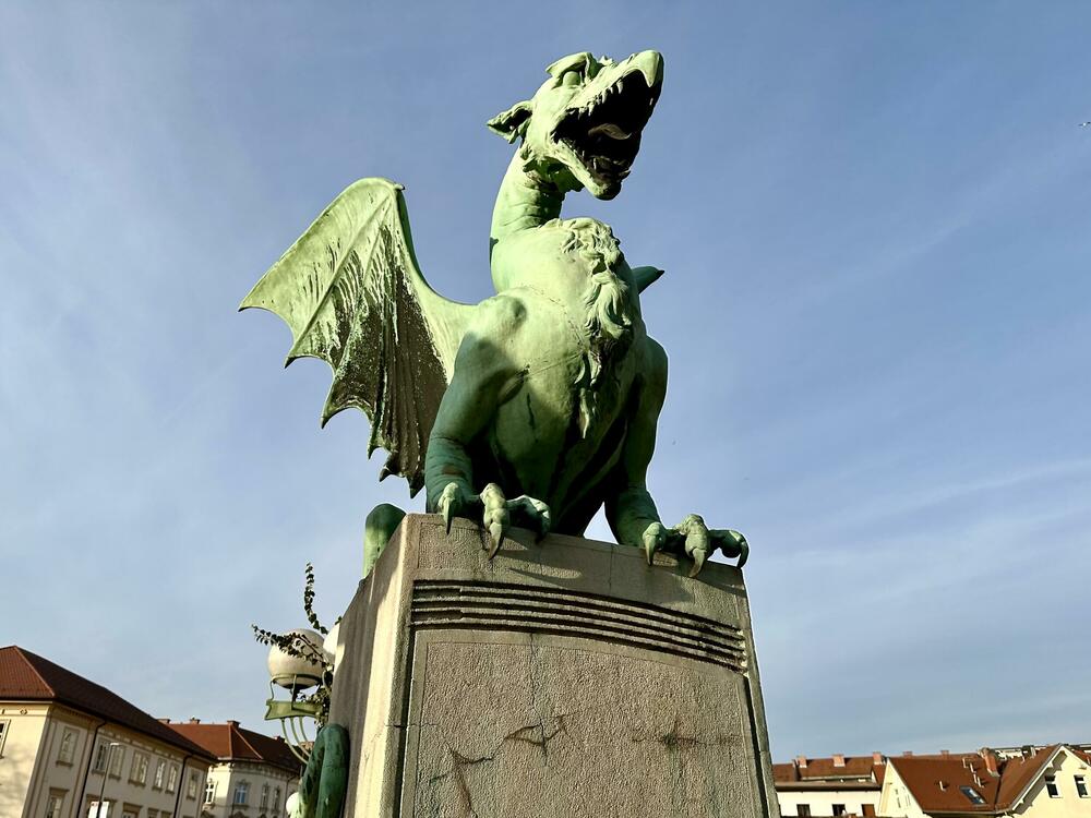 Dragon figure on the 'Dragon Bridge'