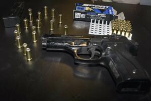 Uhapšen Budvanin, pronađen pištolj na gumene metke, maloljetnicima...