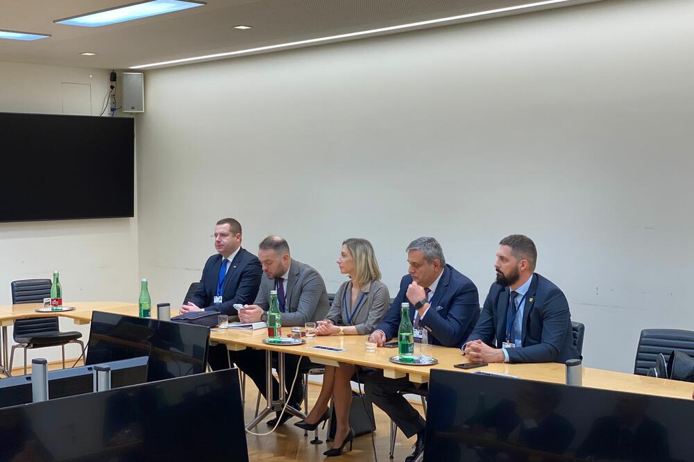 Leković (skroz desno), Foto: Demokratska Crna Gora