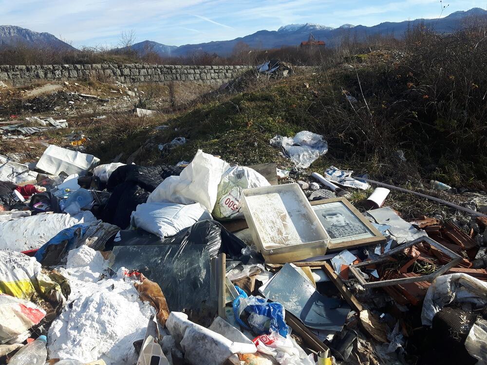 Uobičajeni prizor na obalama Gračanice