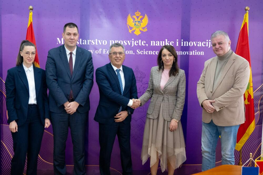 Sa sastanka, Foto: MPNI