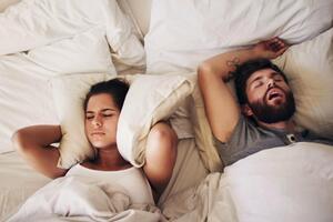 Psihologija i veze: Zašto sve više parova spava u odvojenim...