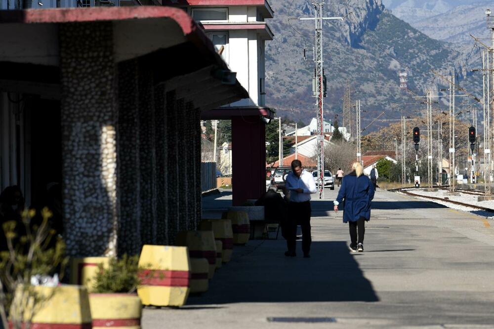 Kompanija opterećena problemima, iz uprave ne žele da odgovaraju: Željeznička stanica Podgorica, Foto: Boris Pejović