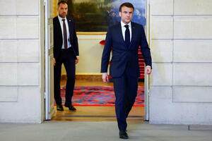 Macron: Allies' agreement to supply Ukraine with missiles...