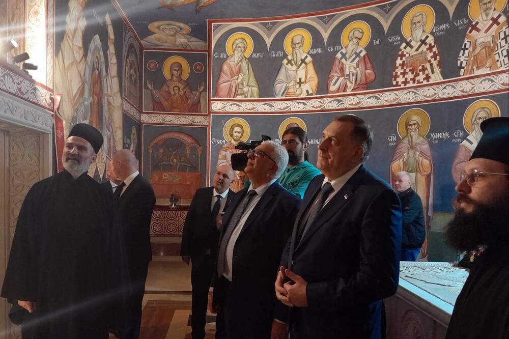 Mandić i Dodik u hramu, Foto: predsjednikrs.rs