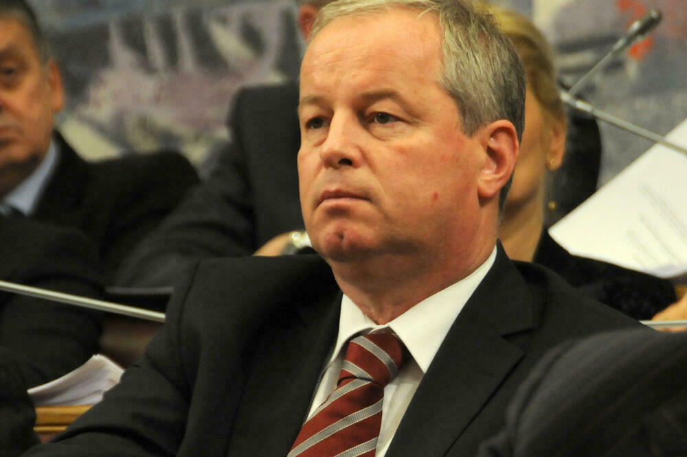 Tvrdi da se radilo o nasljedstvu: Vuksanović